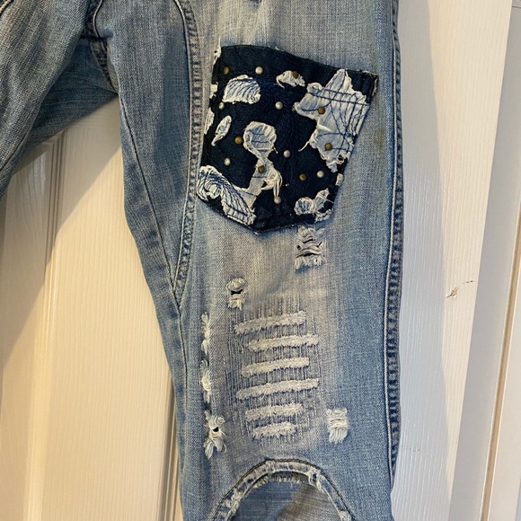 Capris - Picture 2 of 8